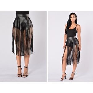 Fashion nova "shimmy & shake belt -black